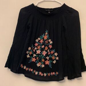 Derek heart black blouse with embroidered flowers Size S Length 19” Bust 15”